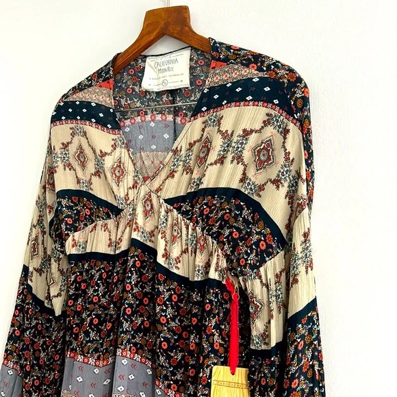 California Moonrise Blue Cream Patchwork Style Long Sleeved Boho Top - Picture 3 of 10